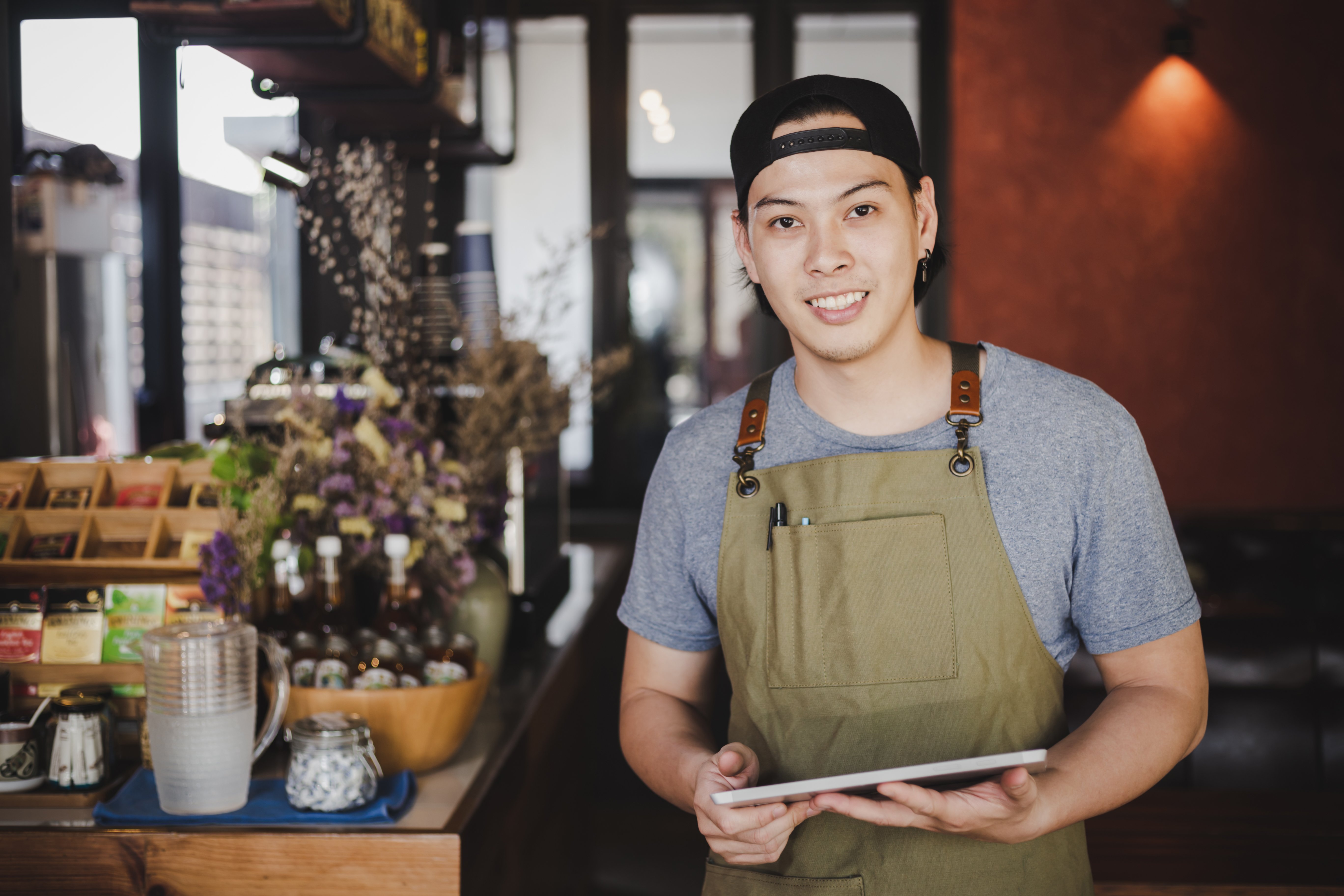 Barista Checking Order